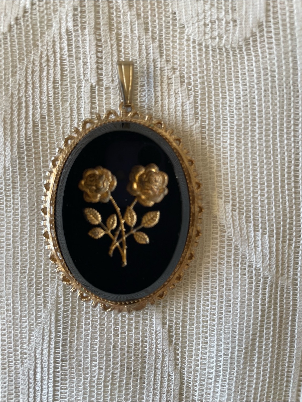 Vintage Black Glass Intaglio Rose Cameo Pendant Ornate Gold Tone Filigree 1960s